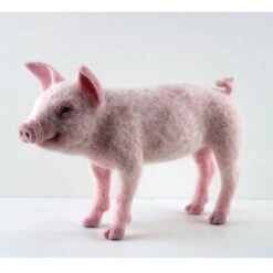 World Of Wool Felting Kit - Pippin The Pig